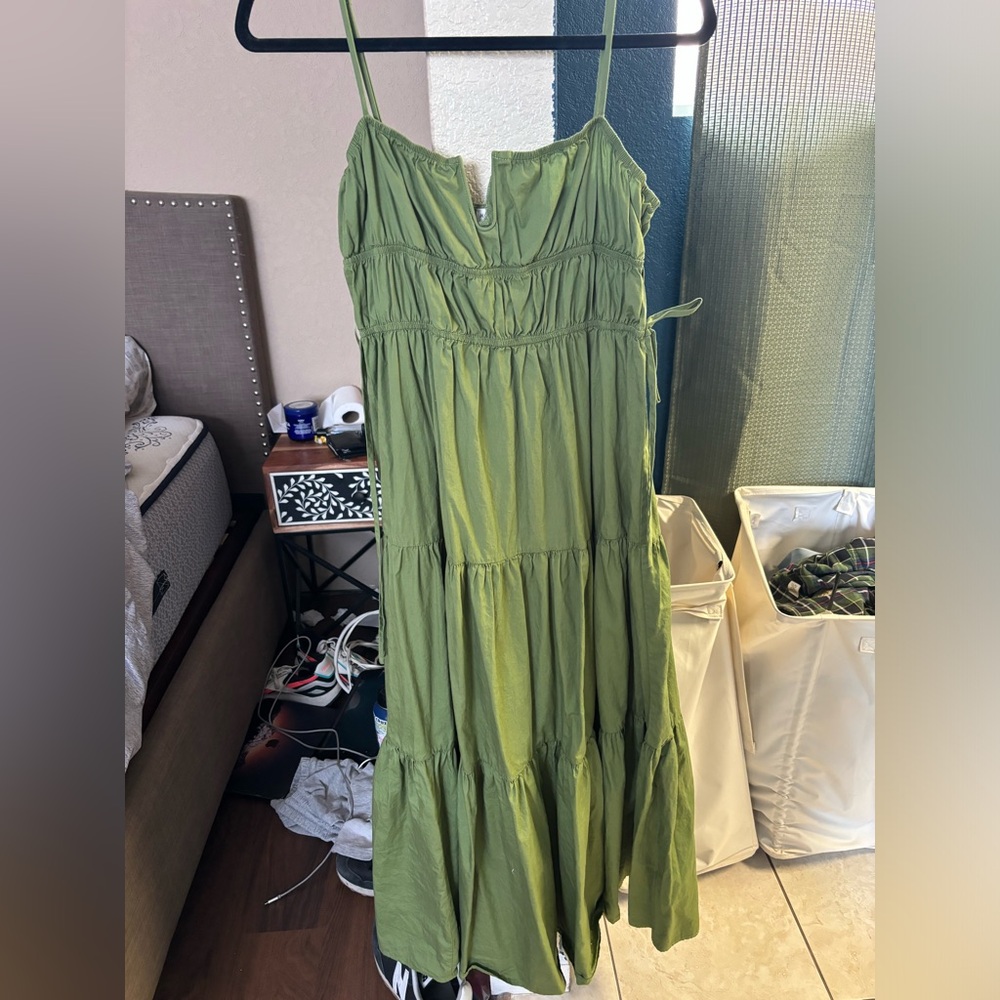 Green maxi dress